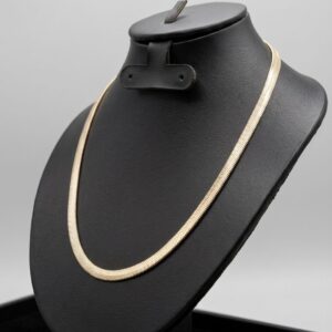 Gargantilla "Omega" de Silueta Flexible